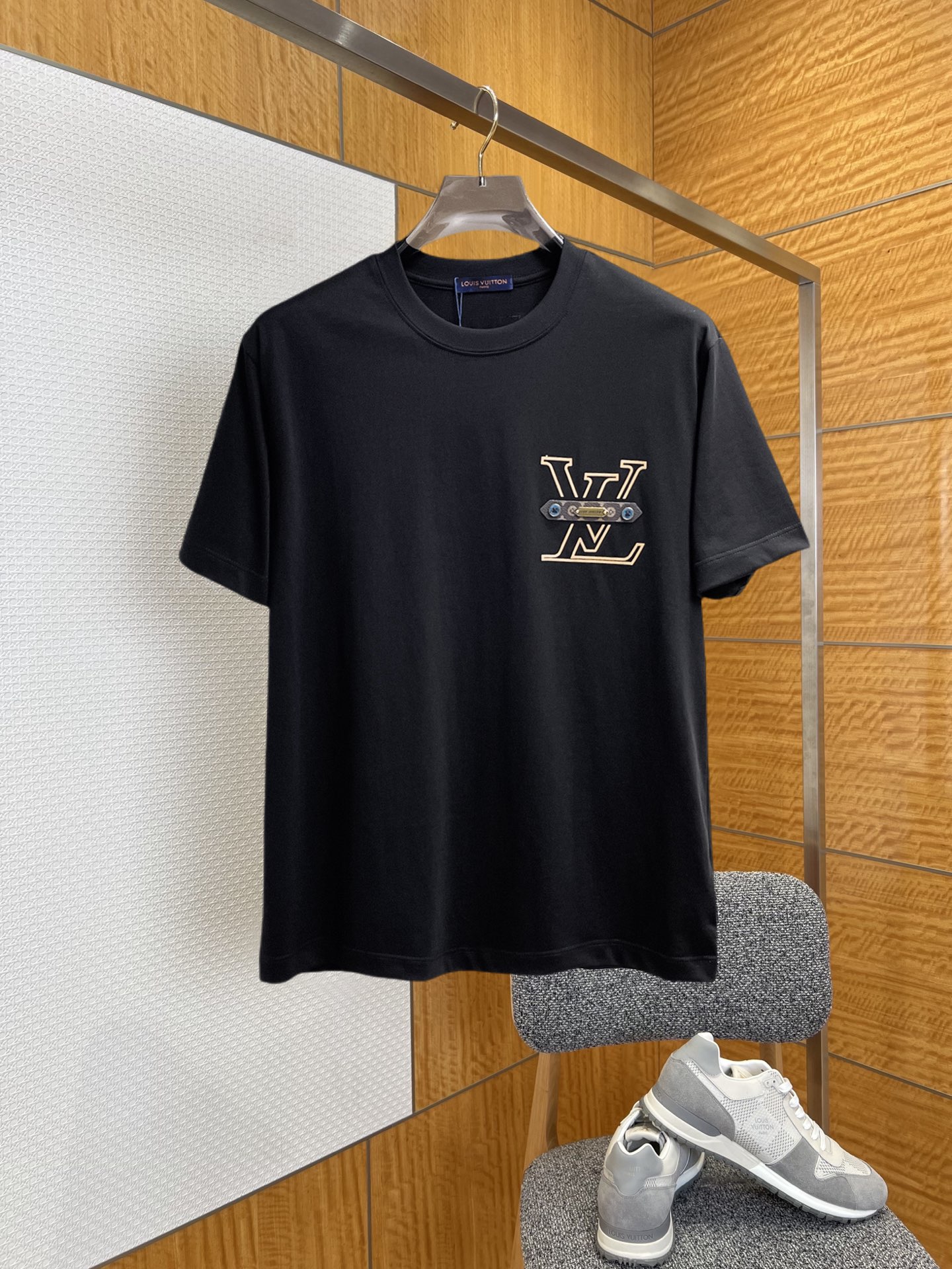 short sleeves